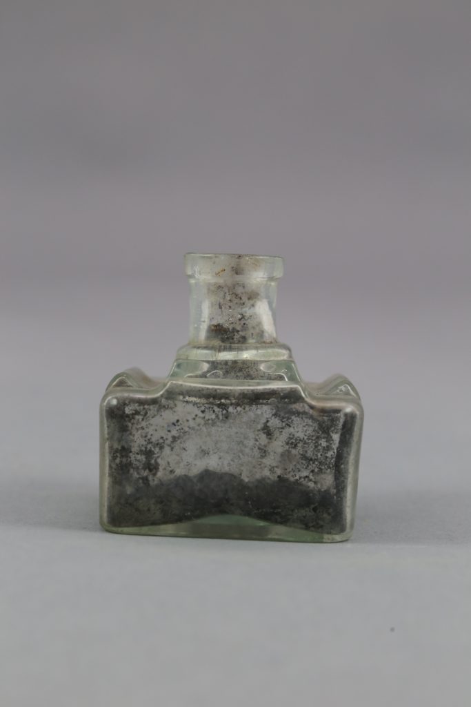 Encrier Mobilier trouvé fouille de Soissons Parc Gouraud 2014