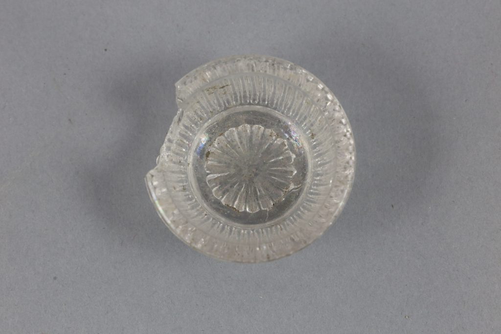 Salière mobilier trouvé fouille de Soissons Parc Gouraud 2014