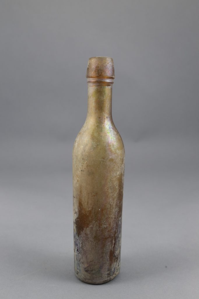 Bouteille mobilier trouvé fouille de Soissons Parc Gouraud 2014