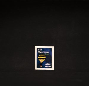 Mini-livre « Voyages extraordinaires. L’Île mystérieuse » – 1999