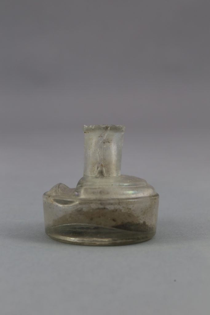 Encrier mobilier trouvé fouille de Soissons Parc Gouraud 2014