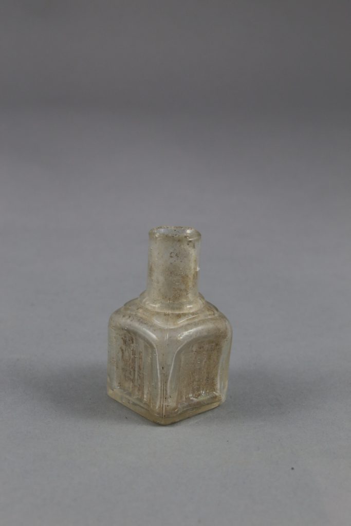 Encrier Mobilier trouvé fouille de Soissons Parc Gouraud 2014