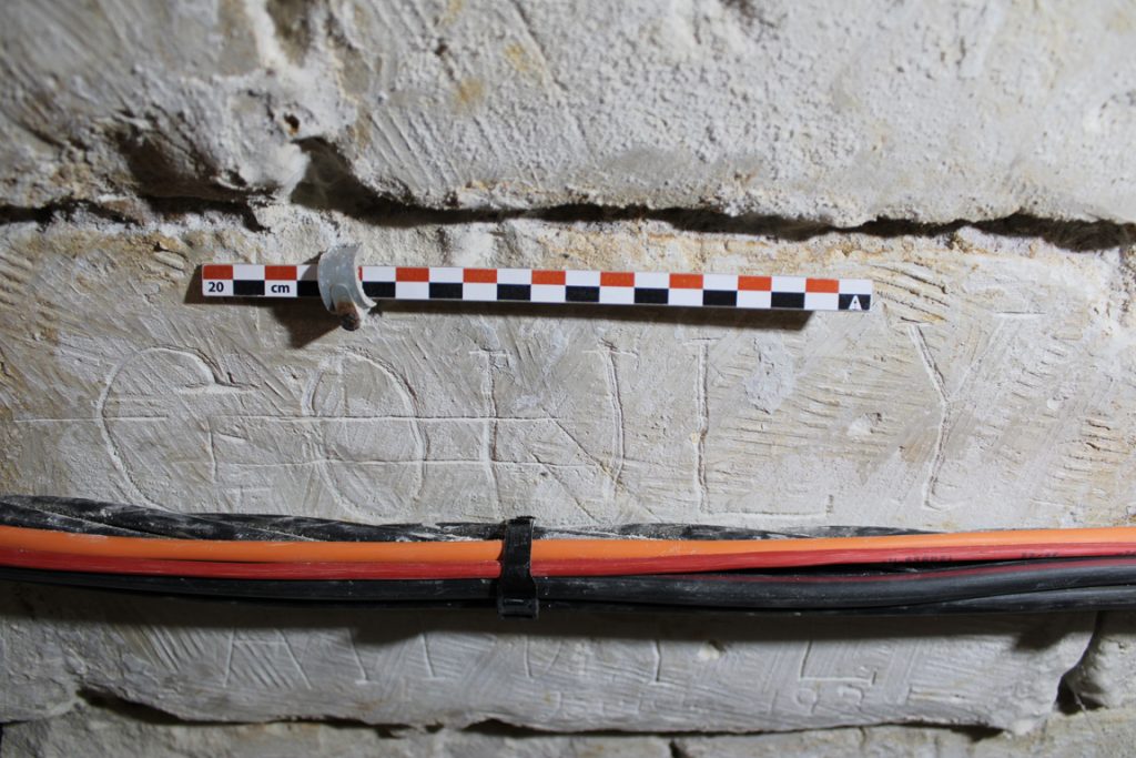 Graffiti relevé à la citadelle de Doullens (Somme) dans la contremine du bastion d'Amiens