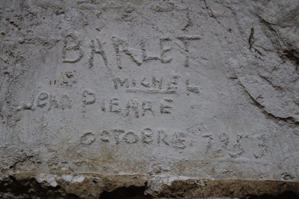 Graffiti relevé à la citadelle de Doullens (Somme) dans la contremine du bastion d'Amiens