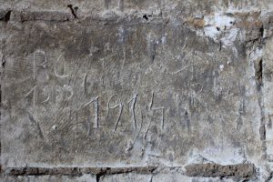 Graffitis divers dont « 1914 » – n°348