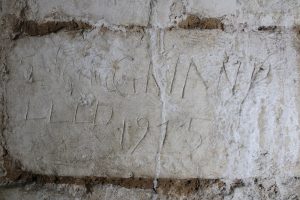 Graffiti « GRIAND 1915 » – n°90