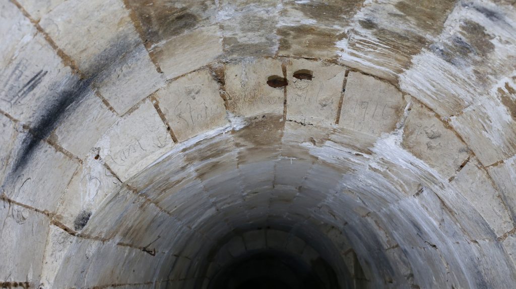 Graffiti 3 Can[adian] Stat[ionary] Hospital 1916-1918